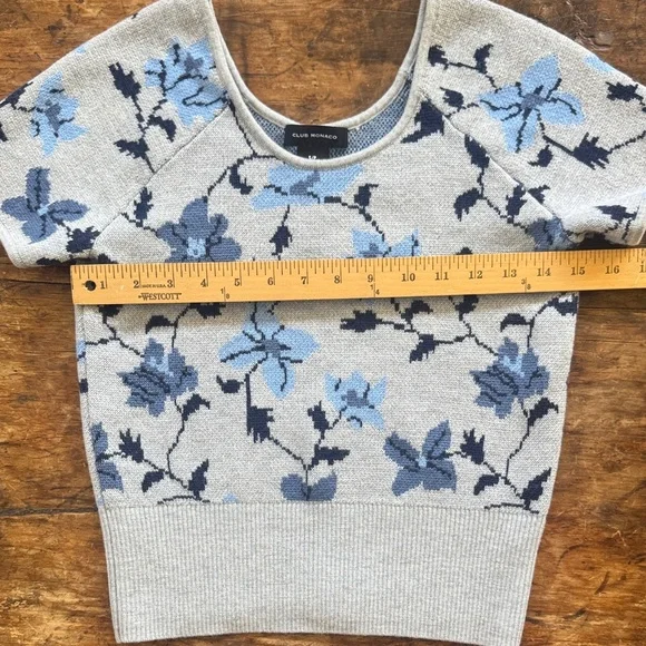 Club Monaco Floral Jacquard Sweater 100% Wool Size S - Picture 9 of 13